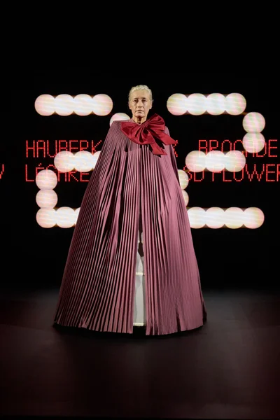 Look 22
